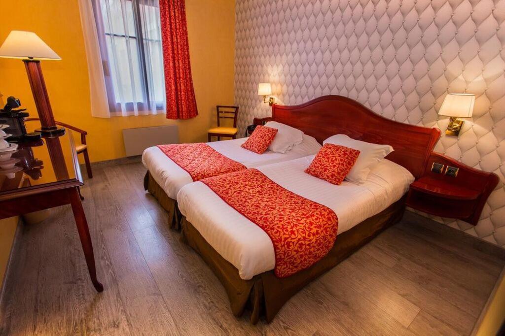 Cit'Hotel - Hotel Le Cedre Noyon Bagian luar foto