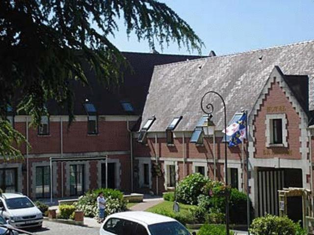 Cit'Hotel - Hotel Le Cedre Noyon Bagian luar foto
